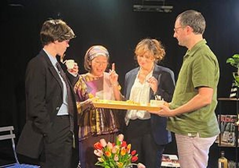 | "LA GUERRE DES TULIPES" |