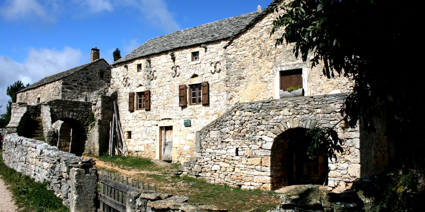 LA FERME CAUSSENARDE D'AUTREFOIS