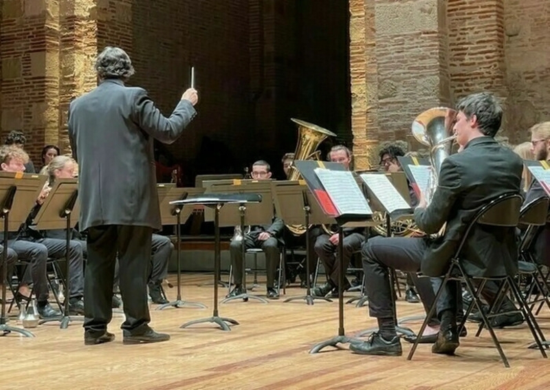 | Concert |