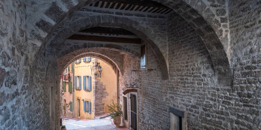 8b79e303c6c346009c57680d6ee45908