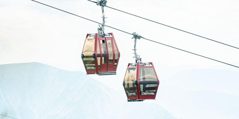 Pedestrian round trip - Ski lift