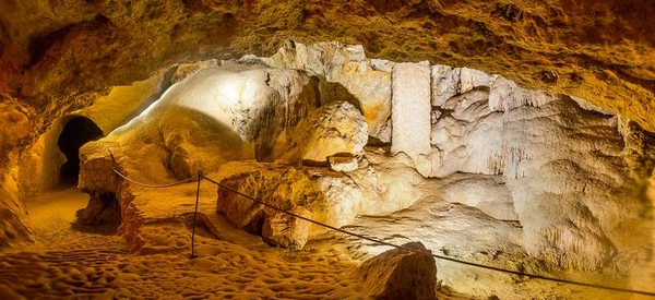 Grottes Pétrifiantes de Savonnières-Villandry