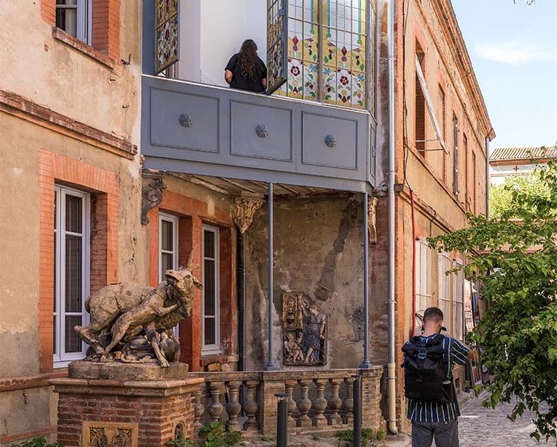 DES ORNEMENTS EN SÉRIE : DE LA RUE DE LA POMME À LA MAISON GISCARD