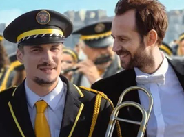 | En Fanfare| 