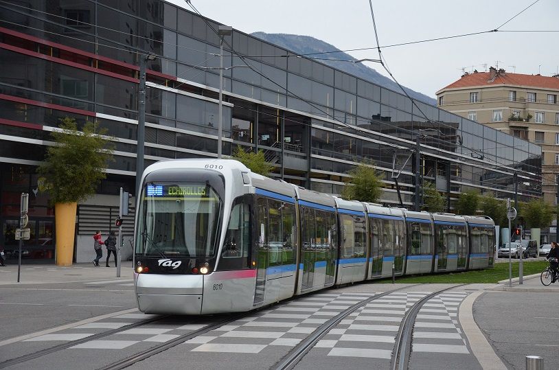 Grenoble transport shop public