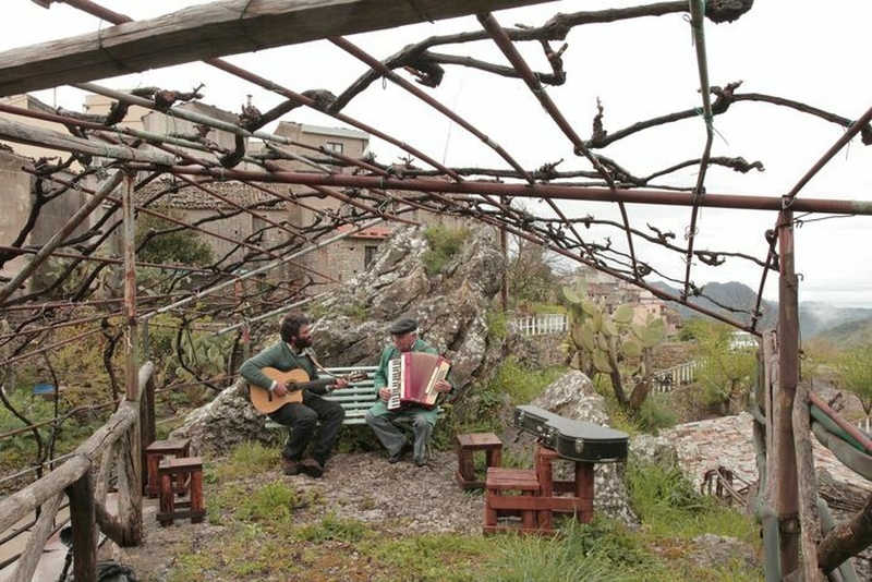 b1fe190964bf441c9522a592e0393d32