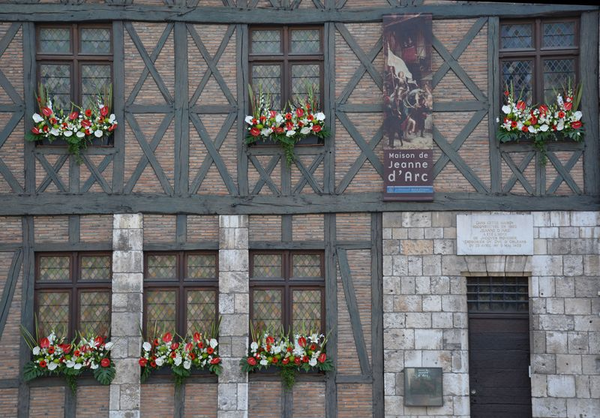 92d5572d5f3d41f2926427b88dd97ceb