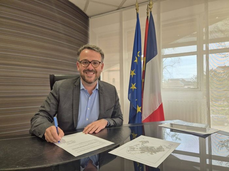 | Permanence du maire et de l'équipe municipale |
