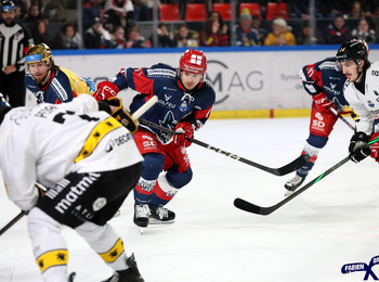 7d21f37bd9e945acaf81de21af483891