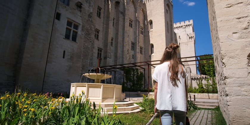 5f647156368d4ce4831e30327f5ddae8