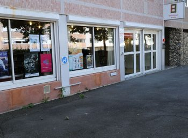 94233fbdd60a4e37ae165f0f5bc58a86