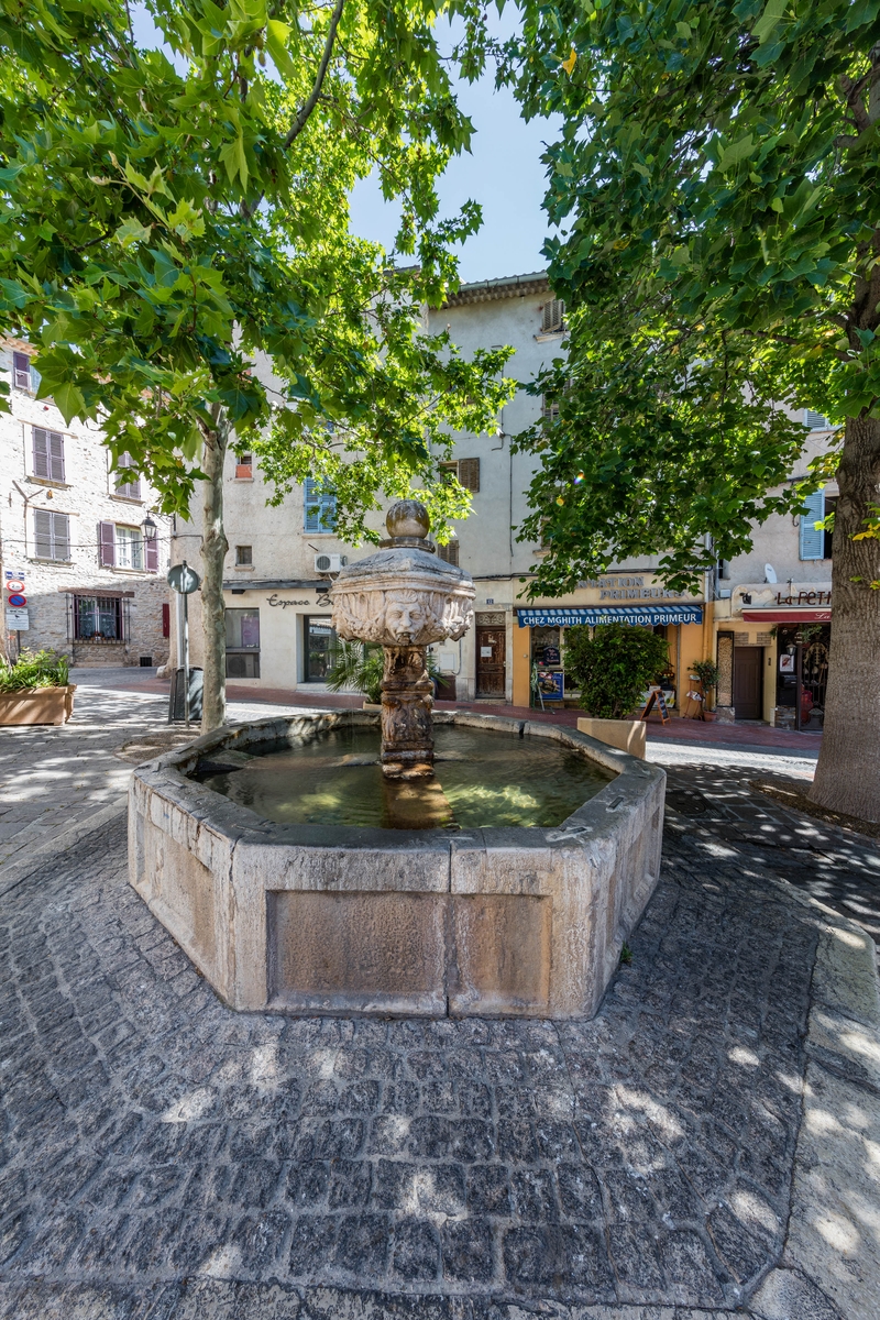 0c500a21b8c1468388ccbb42c559fb35