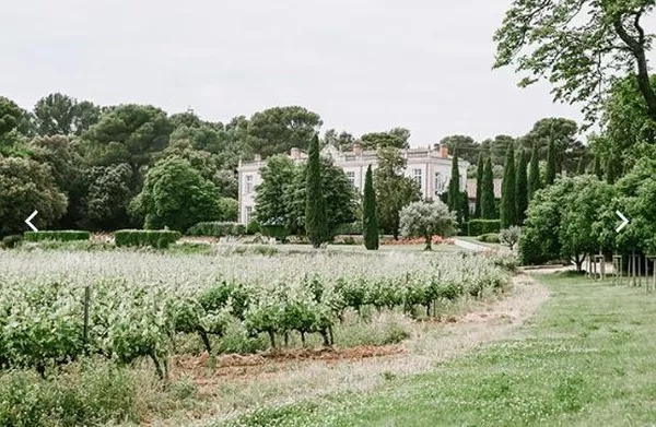 Self-guided tour of the Château Beauchêne gardens and wine tasting 