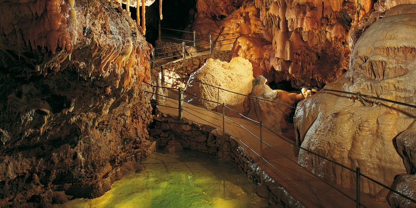 GROTTE DE DARGILAN