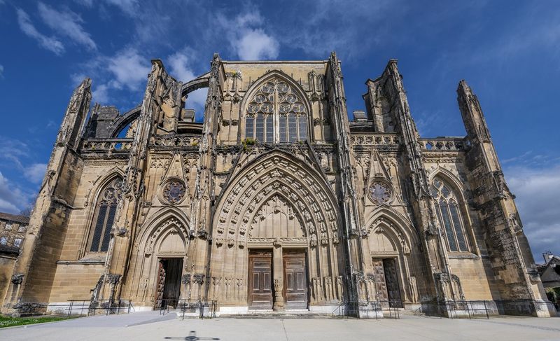 SaintAntoinel'Abbaye visit the church and treasure trove