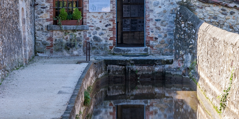 fe05b5eff032473db6c9f381ee1b2f98