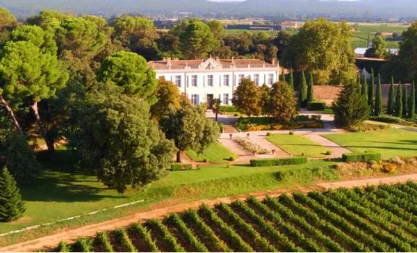 Guided tour of the gardens of Château Beauchêne and wine tasting 