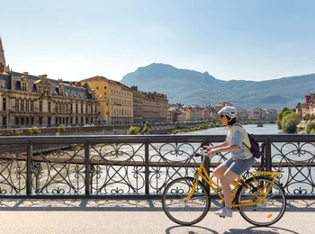 e0823df920704f279acf11f2873c6501