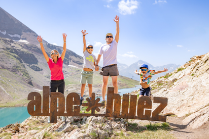 Pedestrian pass - Alpe d'Huez ski lift