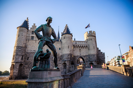 Visit Antwerpen  - Visitor Center Het Steen
