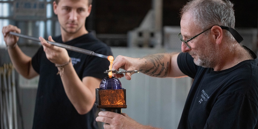 4f19c68fd86545769bb7a2461c134d81