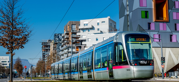 Accès illimité aux transports publics bus/tram