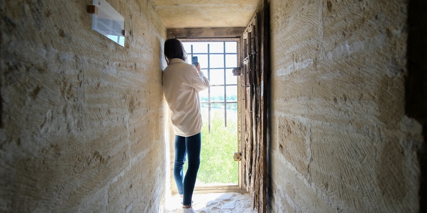 5f05b826153340c4a853771d1ca62570