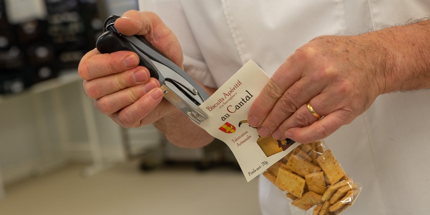 5a0ccc0c4bd54e2db614f9bab4d20eb8