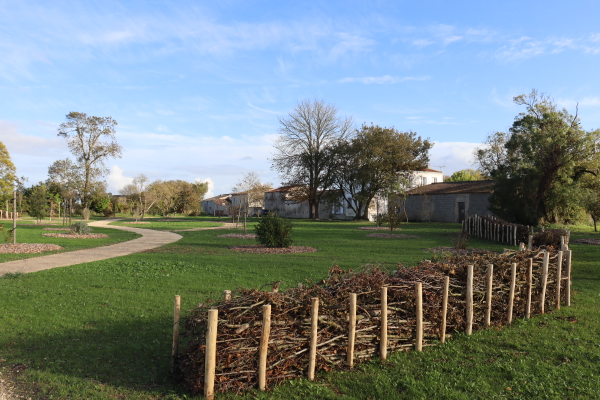 7a610235813c48428d56ada35f25ce14