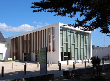 5b903b3c49f64d3db266373e13801eec