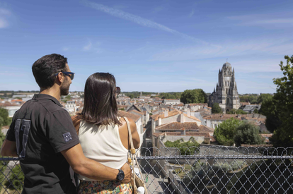 037b85603ece4255941520f9c340f385