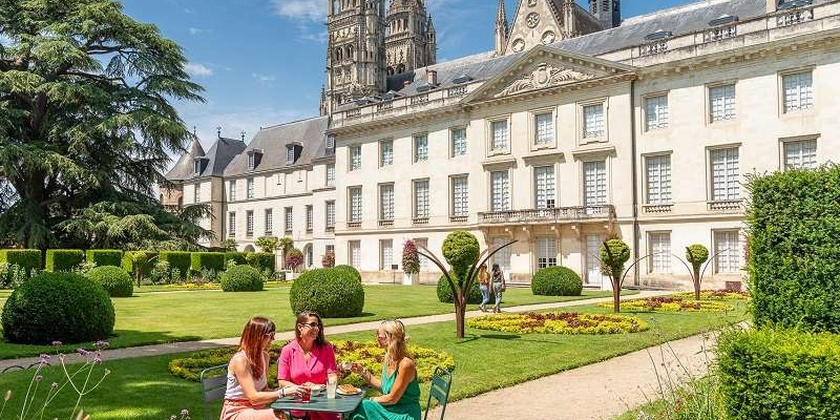 Musée des Beaux-Arts de Tours et son jardin