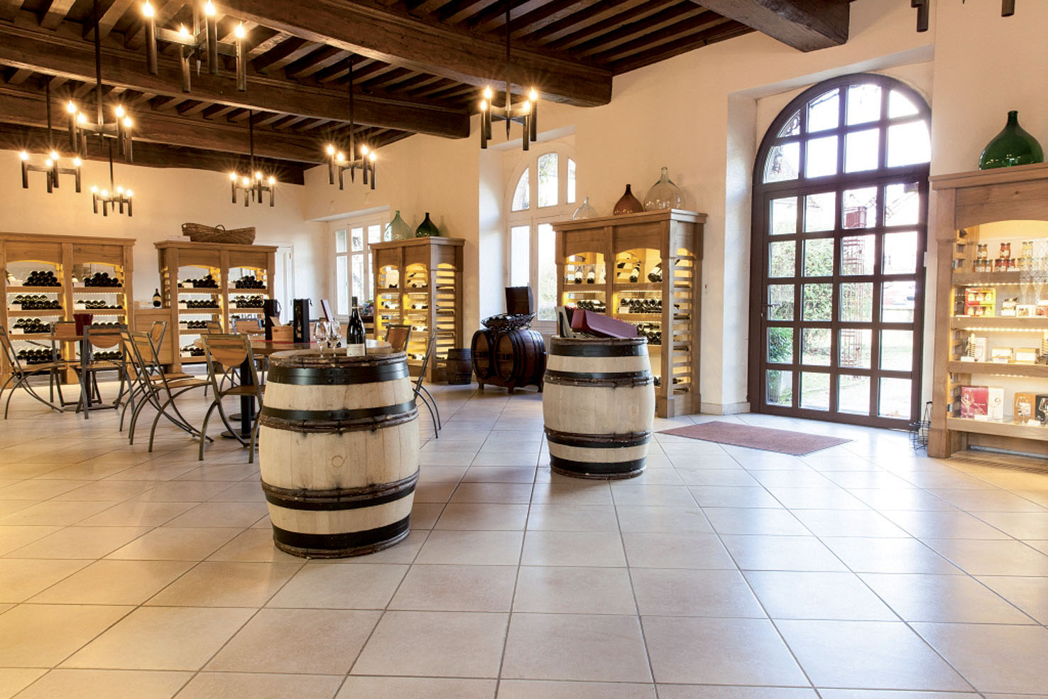 Cellar visit and tasting - La Grande Cave de Vougeot