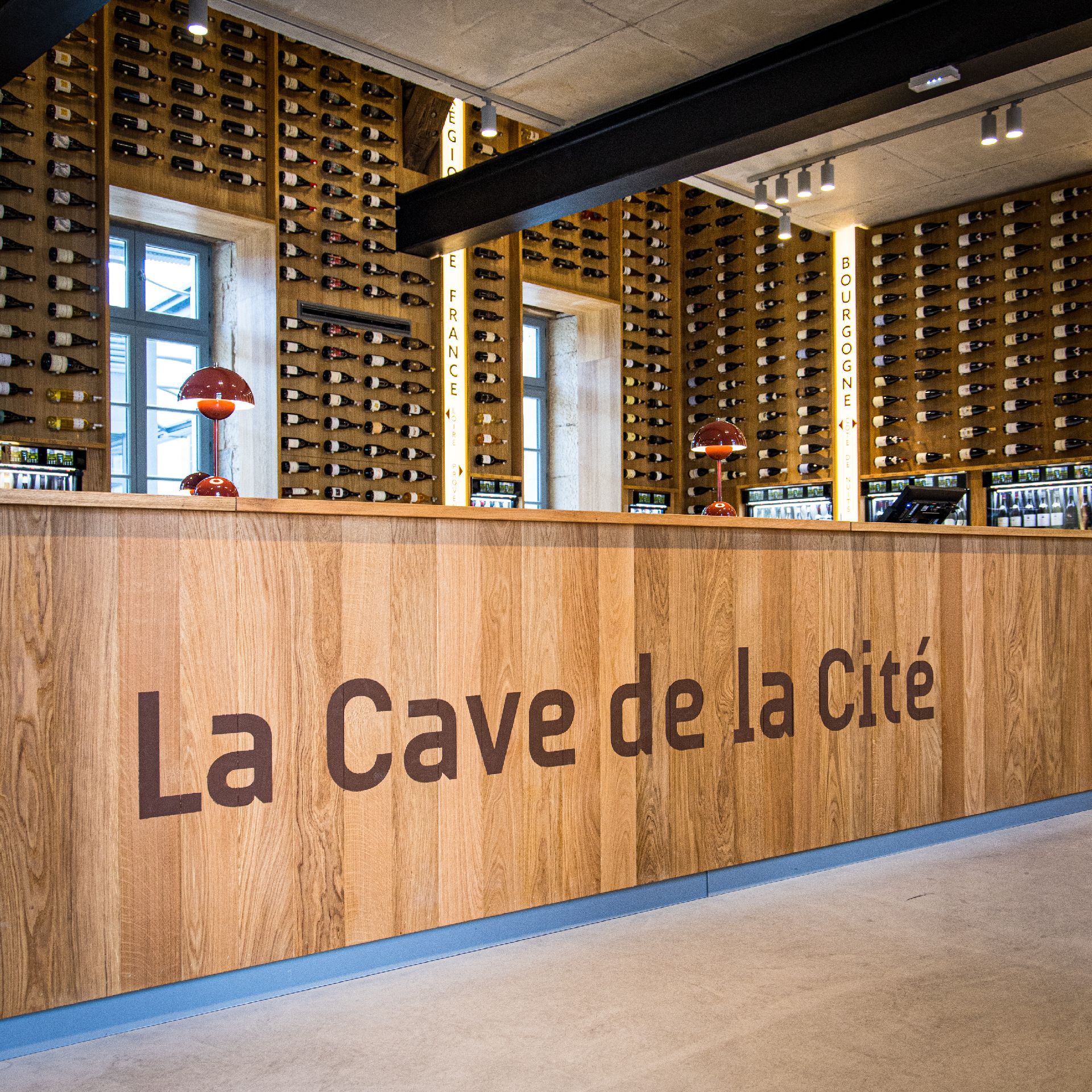 Dégustation de vins à la Cave de la Cité