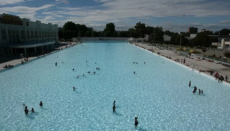 | Pool party avec Les Siestes |