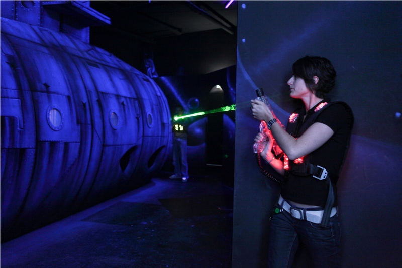 201 Forest Avenue - Bowling - Laser game