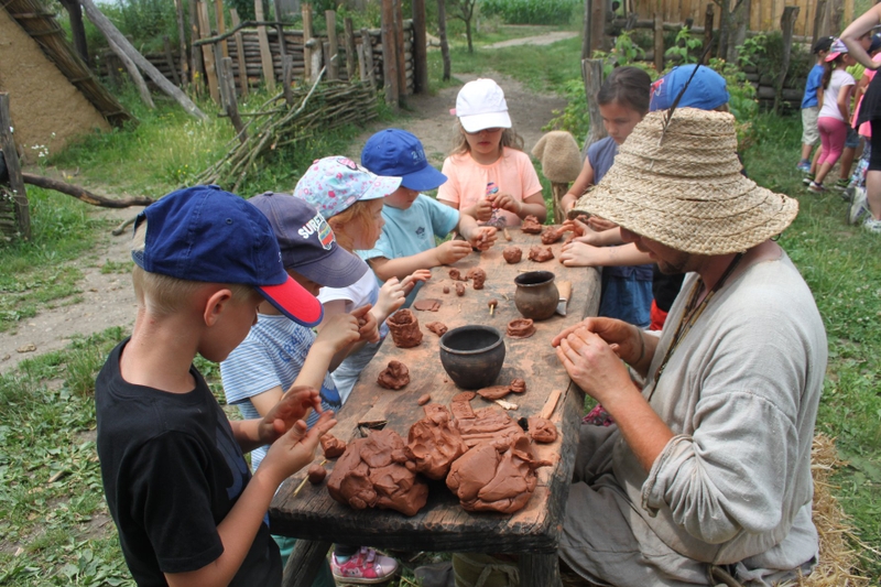 01b3e097add94fc69e756f218640f89c