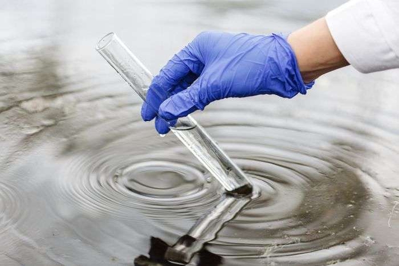 | Association La Goutte d'eau : projet science et société "PFAS dans l’eau du robinet " animé par un sociologue universitaire |