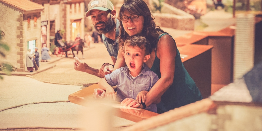 b0c7d4aa894142d5bfbe990b854e7208