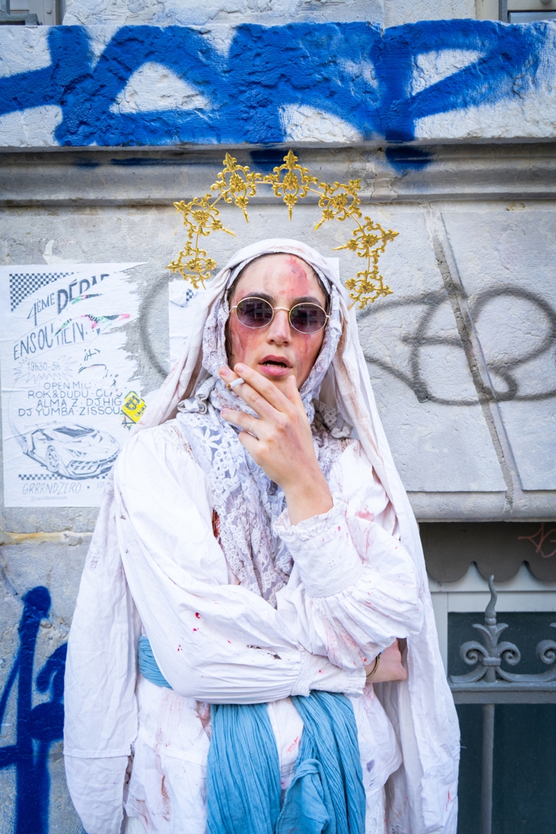 | "La Madone des Égouts" Laure Rossi / Compagnie Esope |