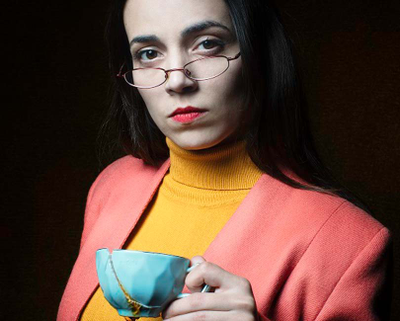 FEMME NON-RÉÉDUCABLE