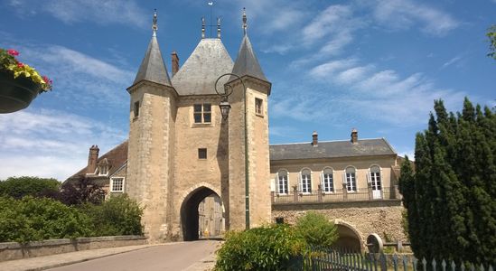 Visite Sur Tablette du Centre Historique de Villeneuve-Sur-Yonne