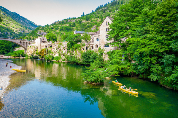 5ceaea4da137459c9d454b9a3ef94066