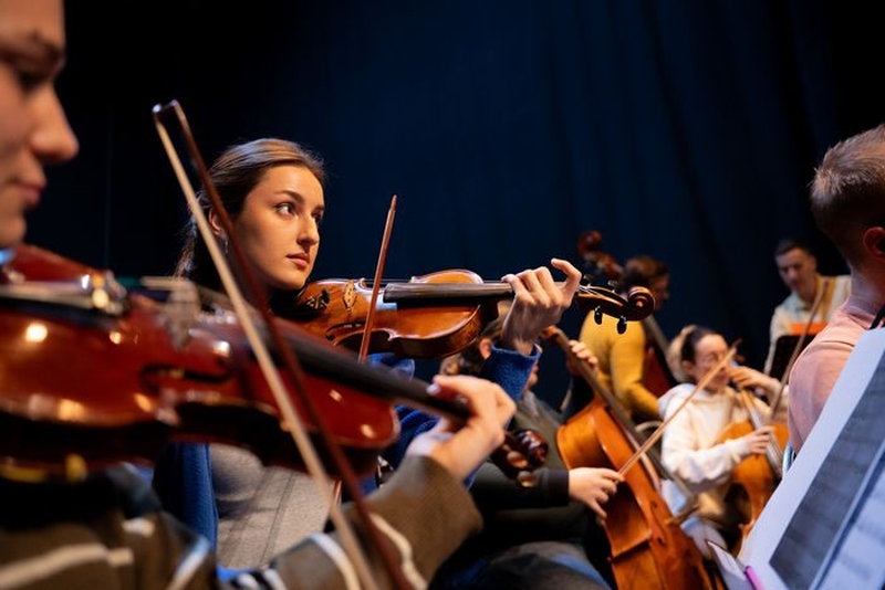 | Concert |