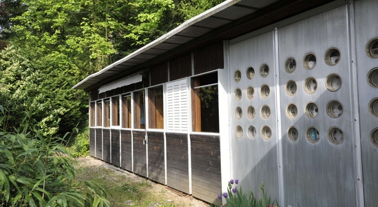 Entrée à la Maison de Jean Prouvé