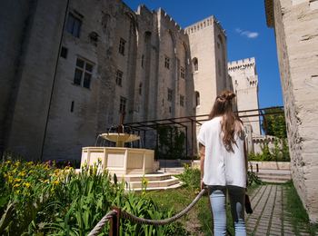 5f647156368d4ce4831e30327f5ddae8